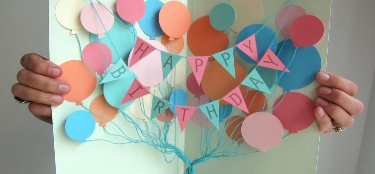 Idea molto interessante per un biglietto d'auguri originale. Master-class.Foto