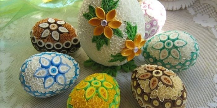 Uova di Pasqua con la tecnica del quilling. 35 idee