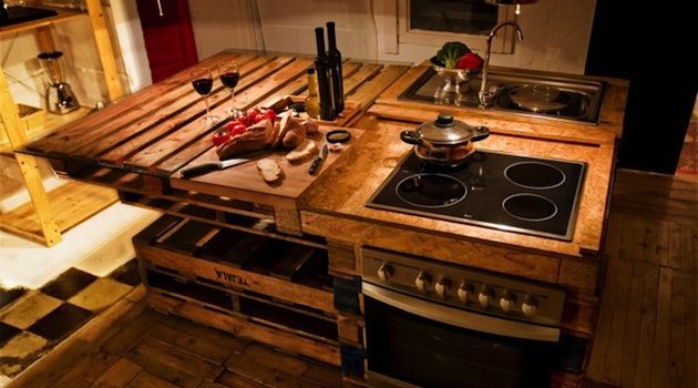 37 modi per utilizzare pallet e casse come mobili ed arredamento