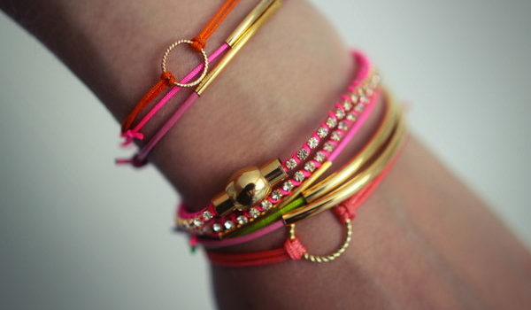Braccialetti fatti a mano: 20 master-class semplici