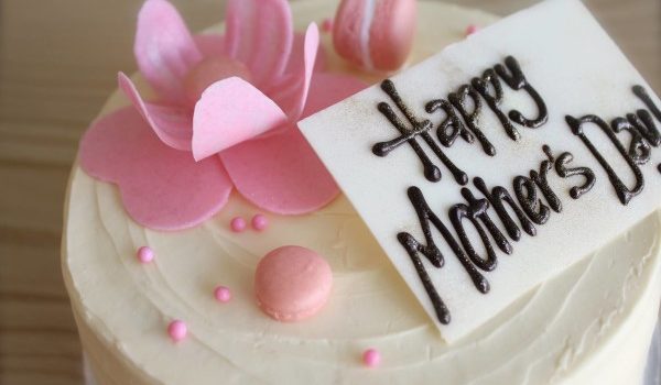 Torte deliziose per la festa della mamma: 24 idee