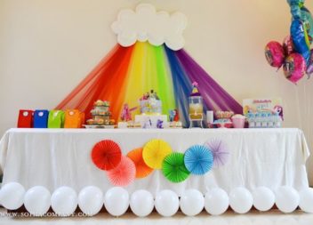 Idee su decorazioni compleanno arcobaleno