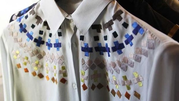 Decorazione camicia fatta a mano: 20 foto-idee