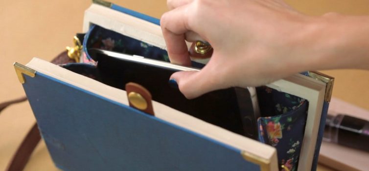 Borse frizioni fatte da libro: master-class