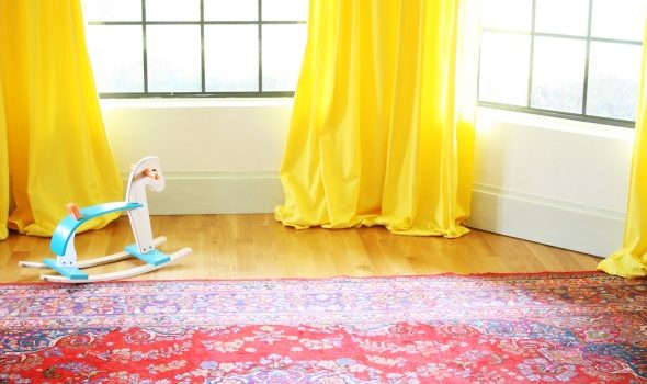 Impariamo a fare le tende gialle per camera dei bambini: master-class