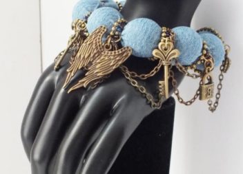 Bracciale di jeans.Foto-lezione