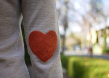 Maglia con patch sui gomiti