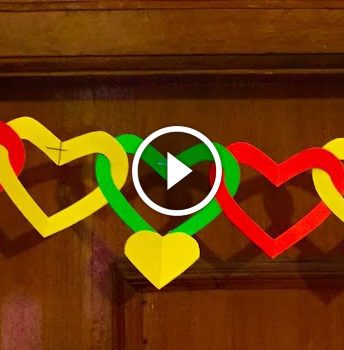 Decorazione a forma di cuore sulla porta