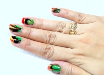 Manicure con l'acqua