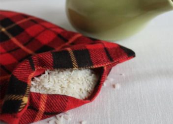 Cuscino terapeutico con riso