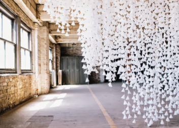 Decorazione di carta: idea per lo studio fotografico