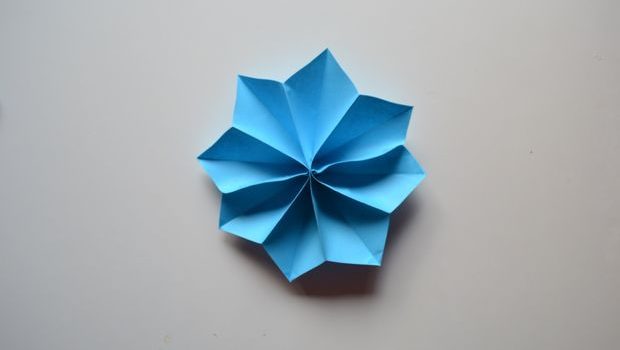 Fiore di carta: lezione origami