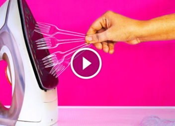 Decorazione di forchette e cucchiai di plastica