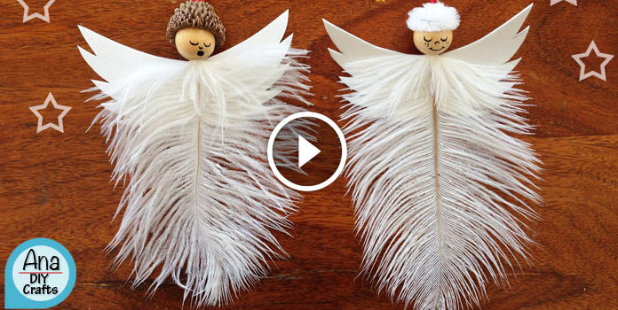 Angeli di Natale con piume