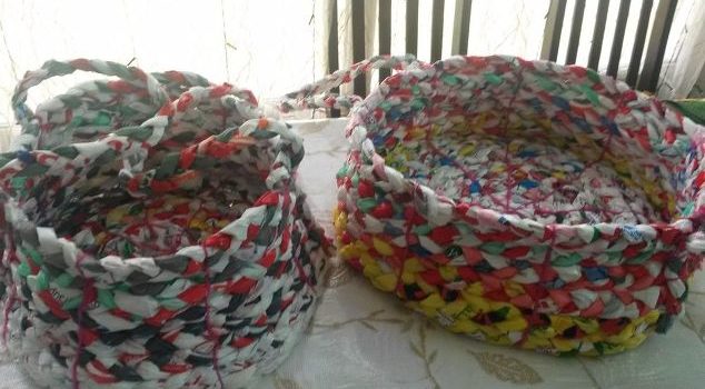 Creazione del cestino con sacchetti di polietilene