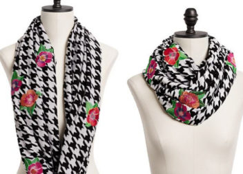 Sciarpa alla moda con ricamo