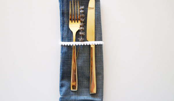 Un tovagliolo di vecchi jeans