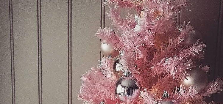 Ispirazione con il colore: albero di Natale rosa