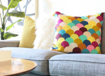 Decorazione cuscino con feltro