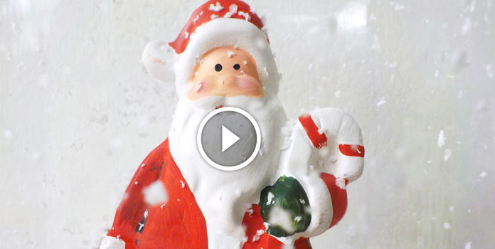 Babbo Natale da una bottiglia di plastica